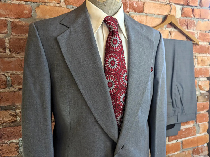 13 best suit material: A suit fabric recommendation guide 39 best suit material 12