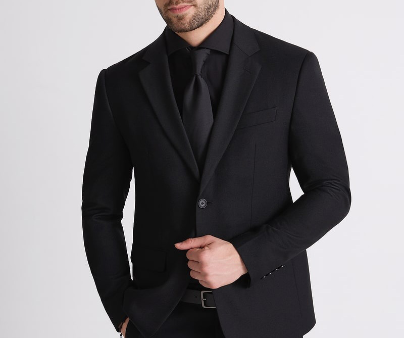 How to Style a Black Suit: 9 Easy Black Suit Combinations 17 black suit combination 1
