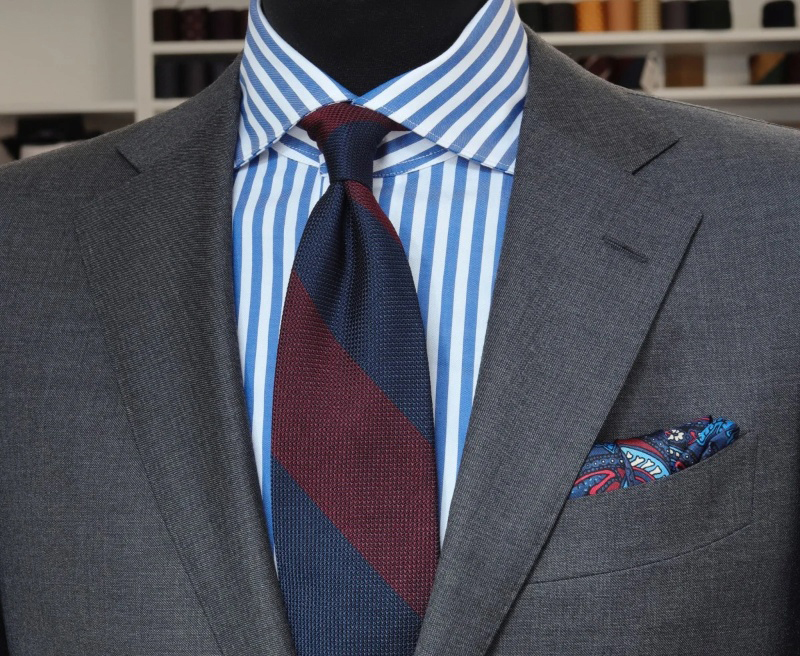 What colour shirt to wear with grey suit for a perfect look 32 colour shirt to wear with grey suit 11