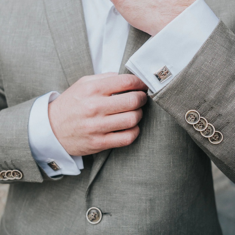 Grey suit combinations: A full guide about grey suit styling 35 grey suit combinations 15