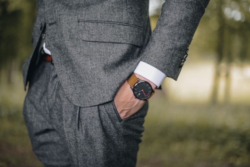 Grey suit combinations: A full guide about grey suit styling 36 grey suit combinations 16