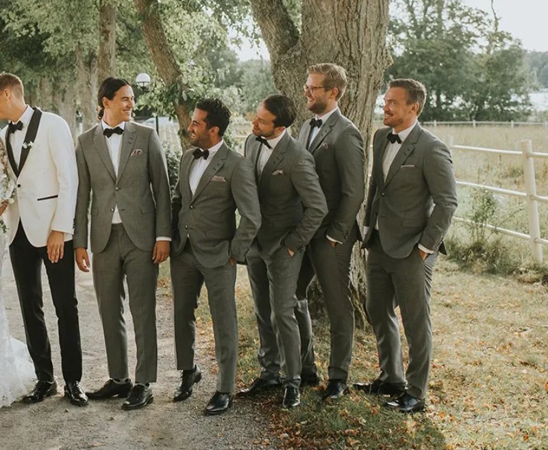 Grey suit combinations: A full guide about grey suit styling 37 grey suit combinations 17