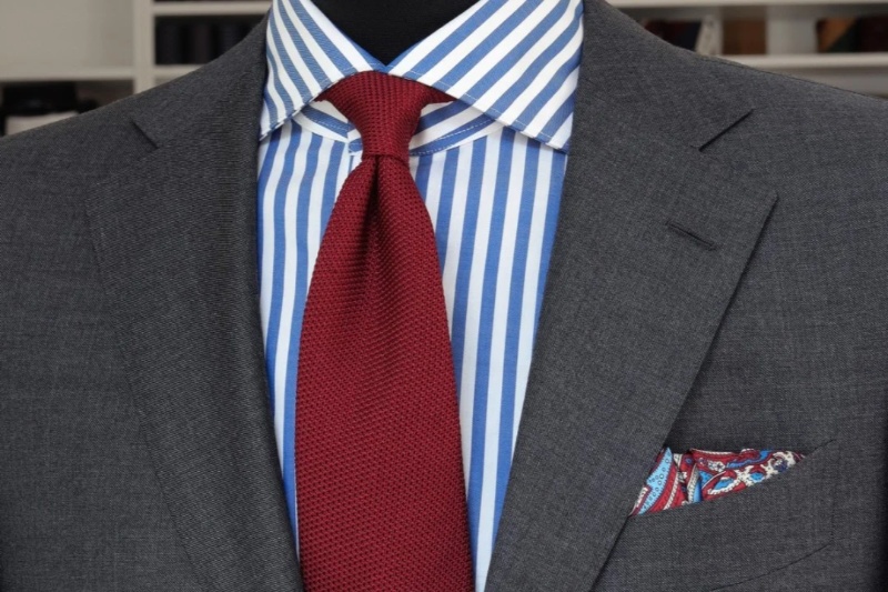 Grey suit combinations: A full guide about grey suit styling 26 grey suit combinations 6