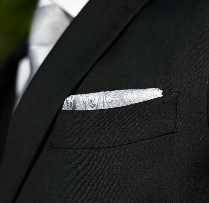 how to wear a black suit 13 1