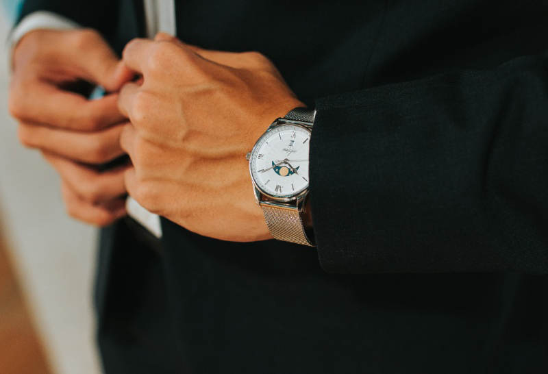 how to wear a black suit 15 1