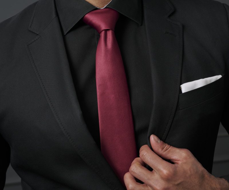 how to wear a black suit 7 1