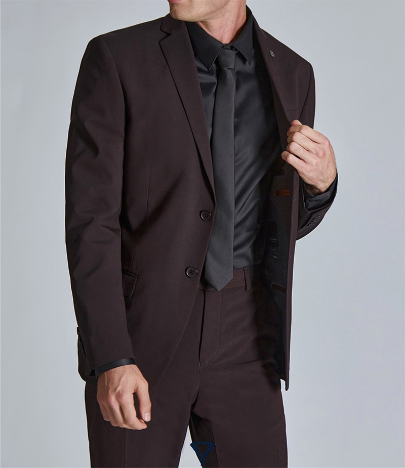 how to wear a burgundy suit 9