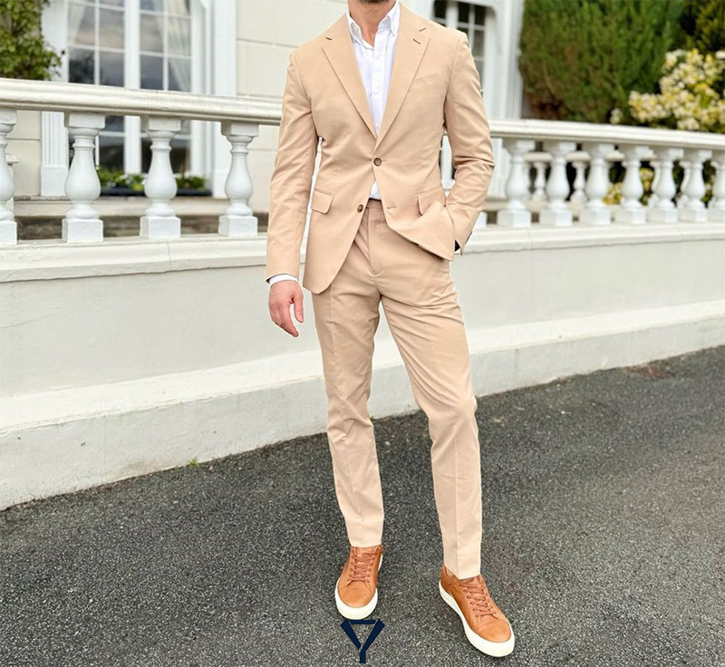 how to wear a tan suit 11