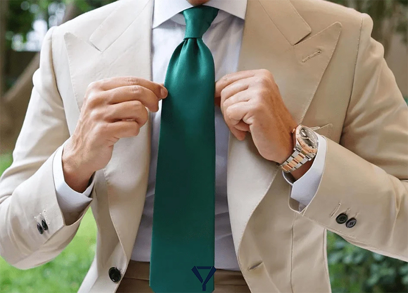 how to wear a tan suit 15