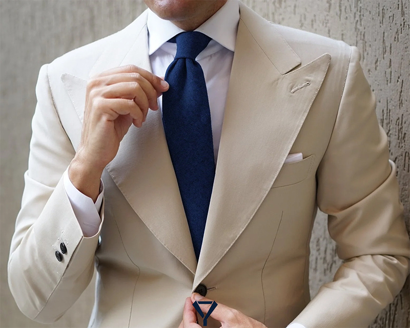 how to wear a tan suit 5