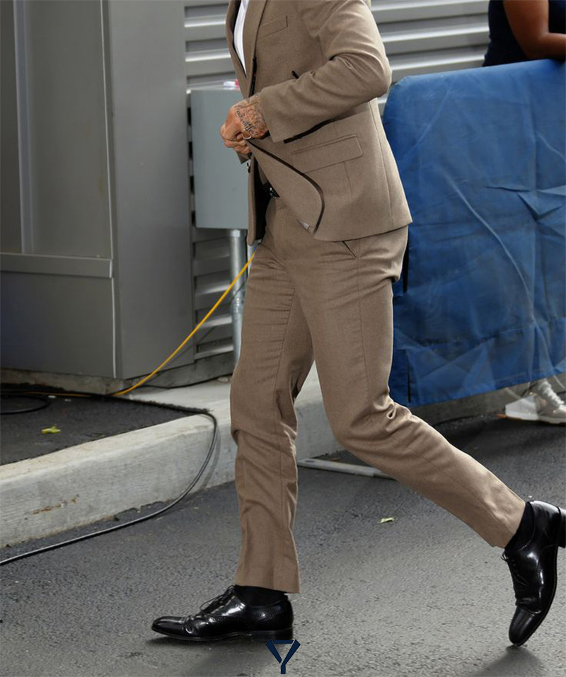 how to wear a tan suit 8