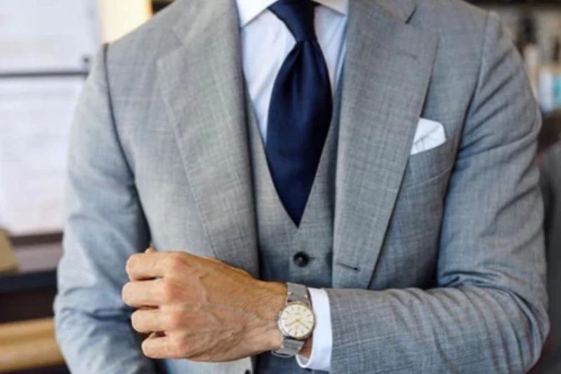 How to choose right tie colors with grey suit 15 tie colors with grey suit 3