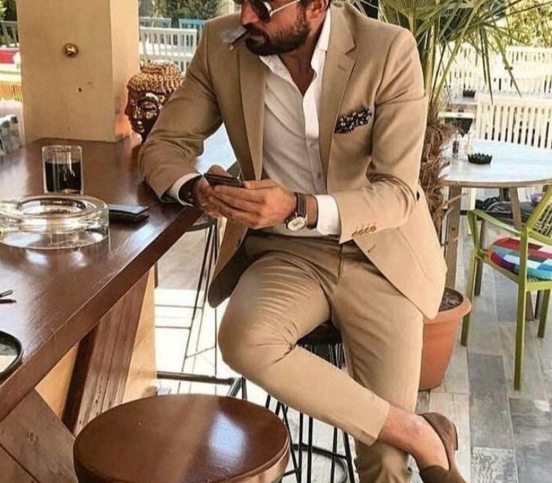 tie with beige suit 20