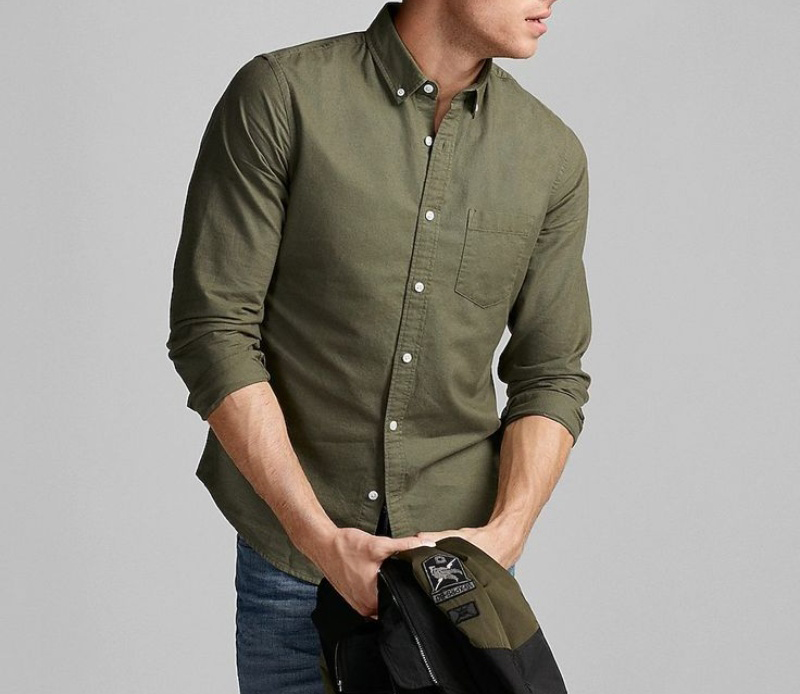 what color shirt to wear with brown suit 9