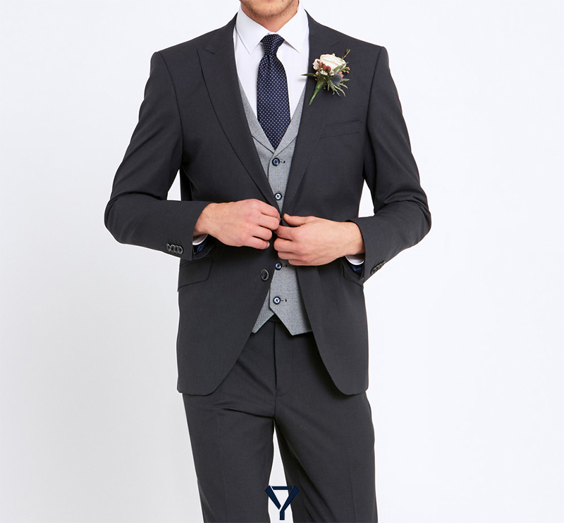 What color shirt to wear with charcoal suit 23 what color shirt to wear with charcoal suit 9