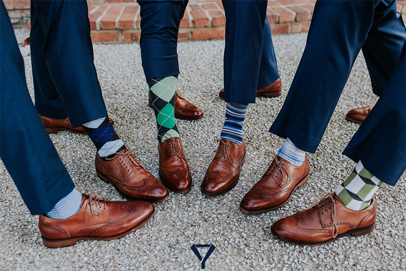 What Color Socks to Wear with Navy Suit for the Best Look 28 what color socks to wear with navy suit 10
