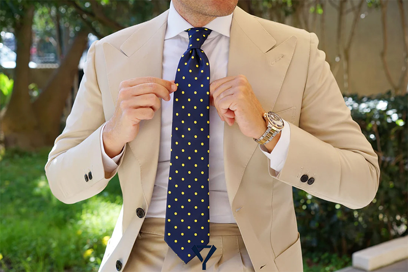 What Color Tie to Wear with a Tan Suit? 30 what color tie to wear with a tan suit 11