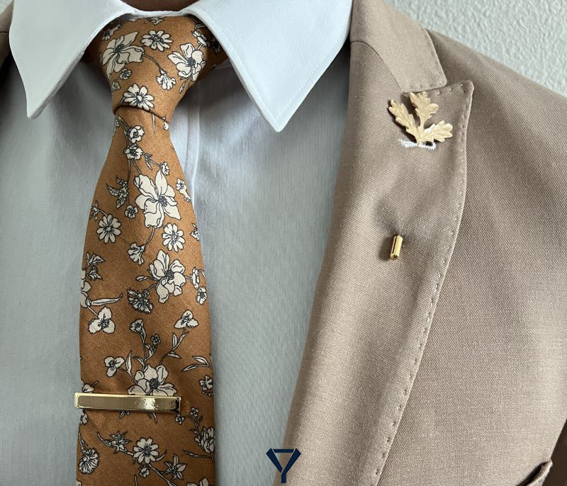 What Color Tie to Wear with a Tan Suit? 32 what color tie to wear with a tan suit 13