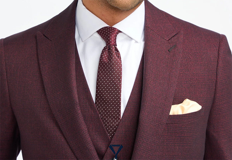 what color tie with burgundy suit 12