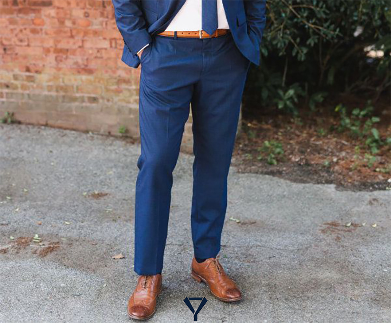 what colour shoes to wear with blue suit a4