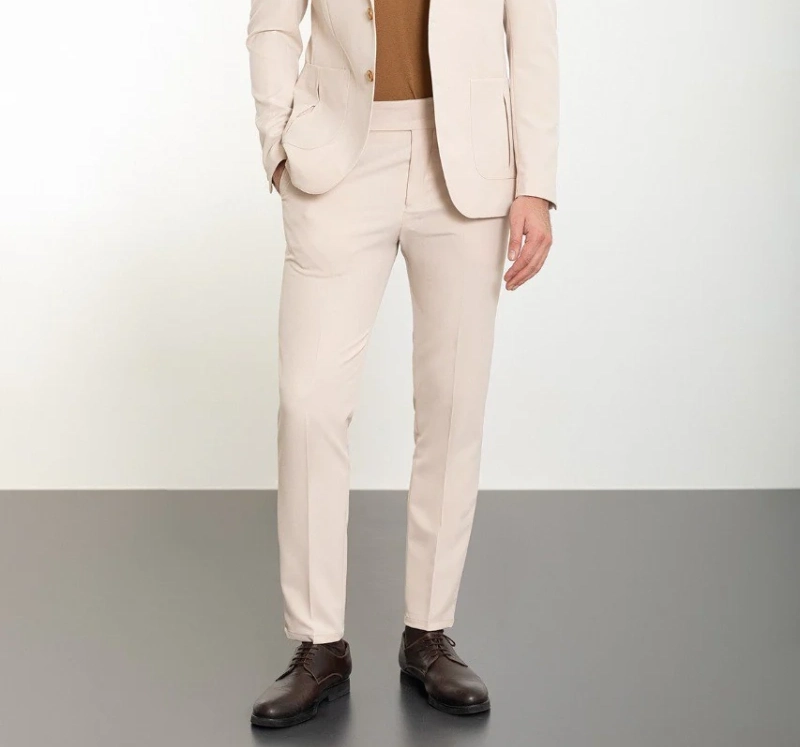 what colour shoes with beige suit 17