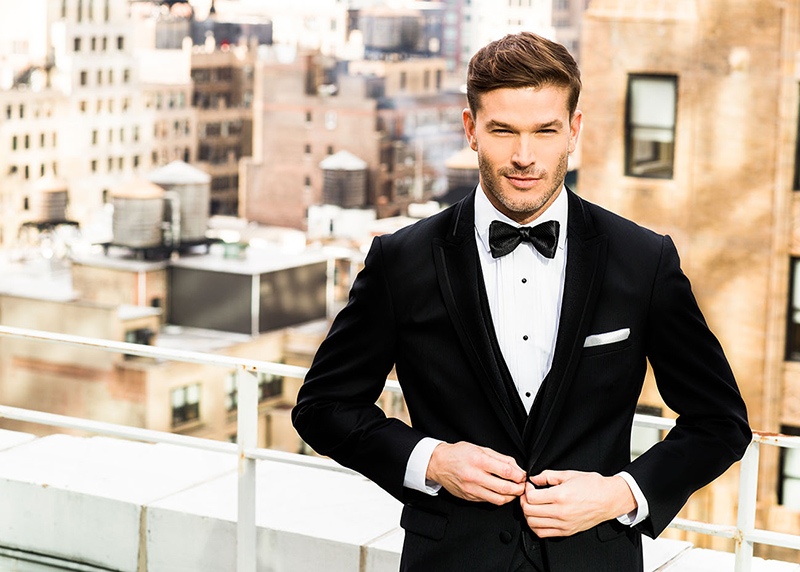 What's the difference between a tux and a suit 13 whats the difference between a tux and a suit 2